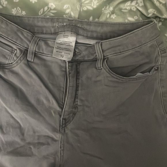 Grey parasuco jeanss - Picture 2 of 2